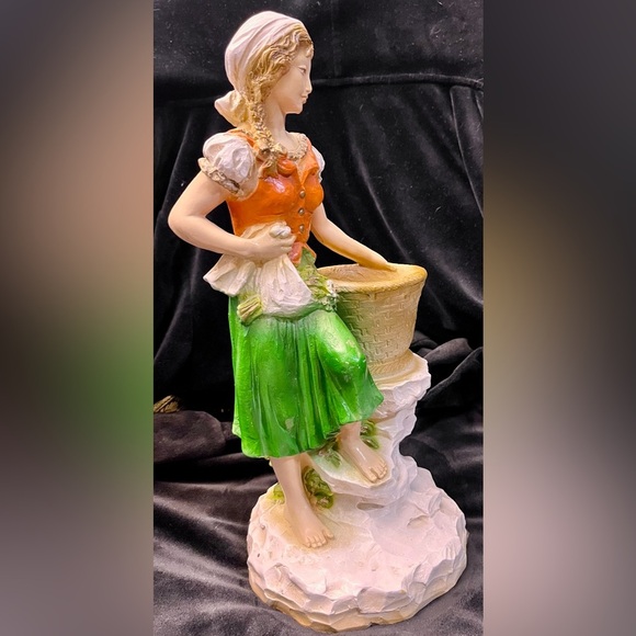 Universal Statuary Chicago 1975 German Italian Peasant Girl Item 821 MCM Retro - Picture 2 of 16
